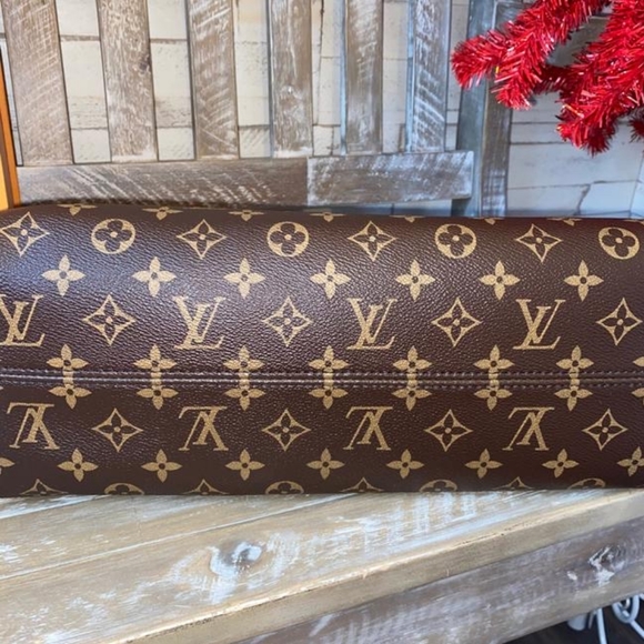 Louis Vuitton Graceful MM - Picture 7 of 12
